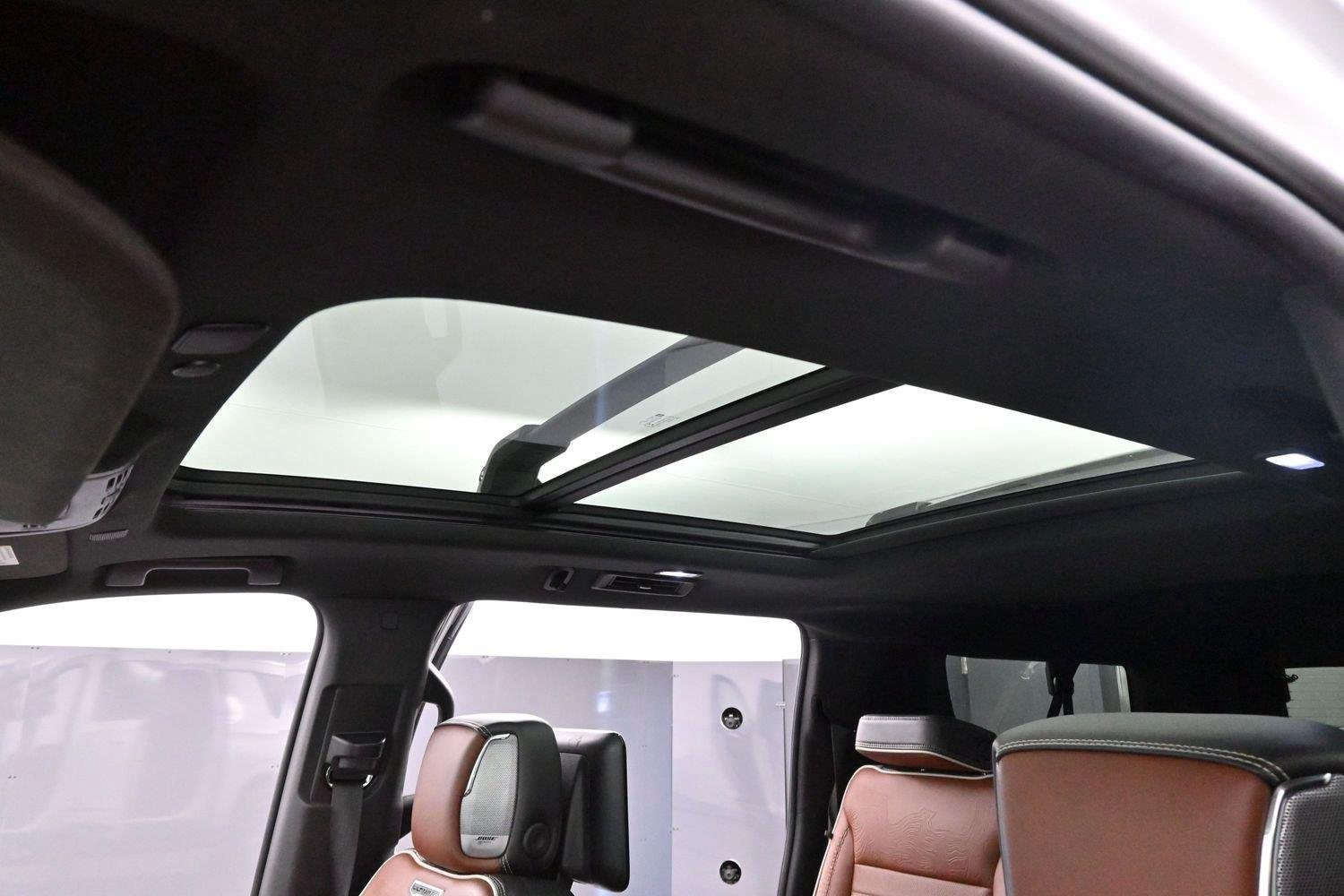 Used 2023 WHITE FROST TRICOAT GMC Denali Ultimate image 33
