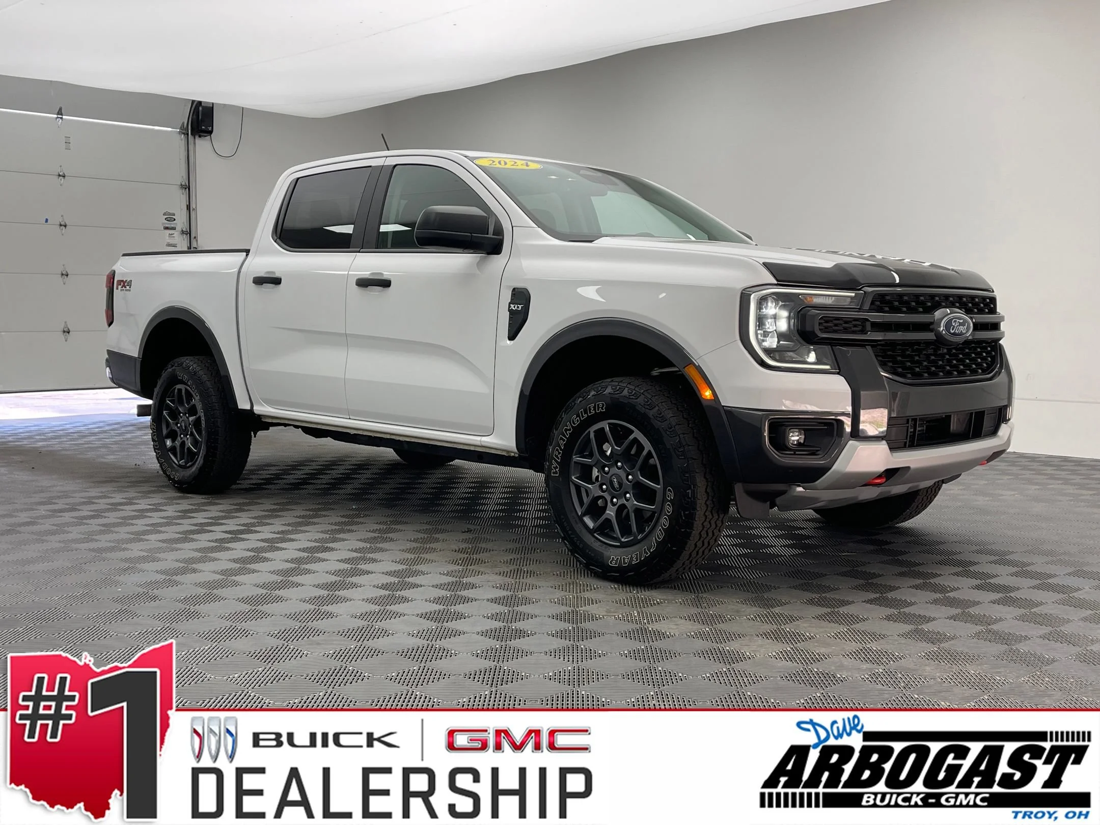 Used 2024 White Ford XLT image 1