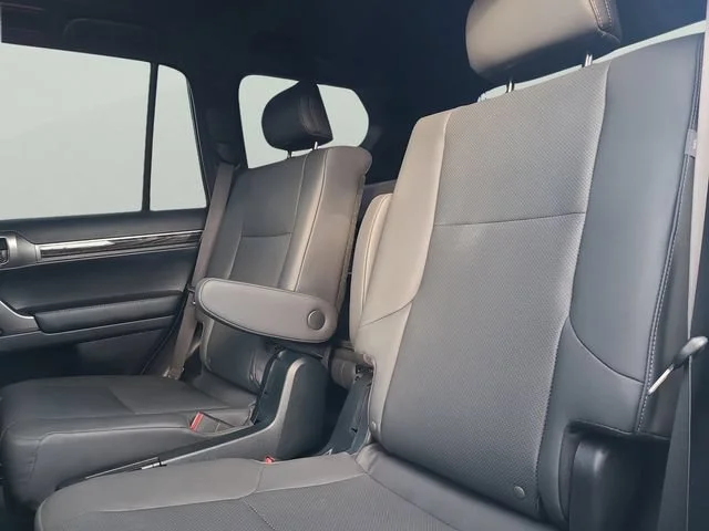 Used 2023 Gray Lexus GX 460 Premium image 8