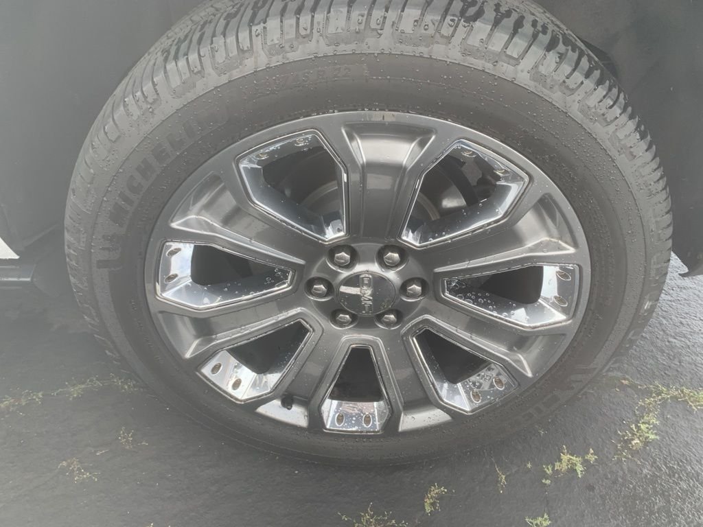 Used 2016 White GMC Denali image 8
