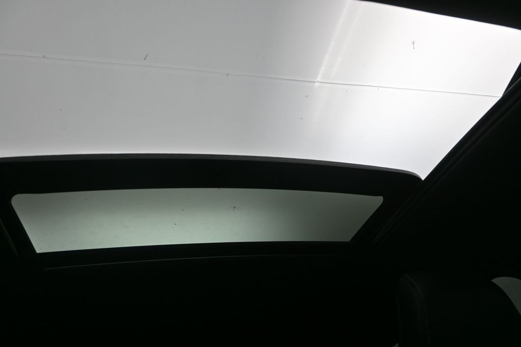 Used 2024 White Jeep 4xe image 26