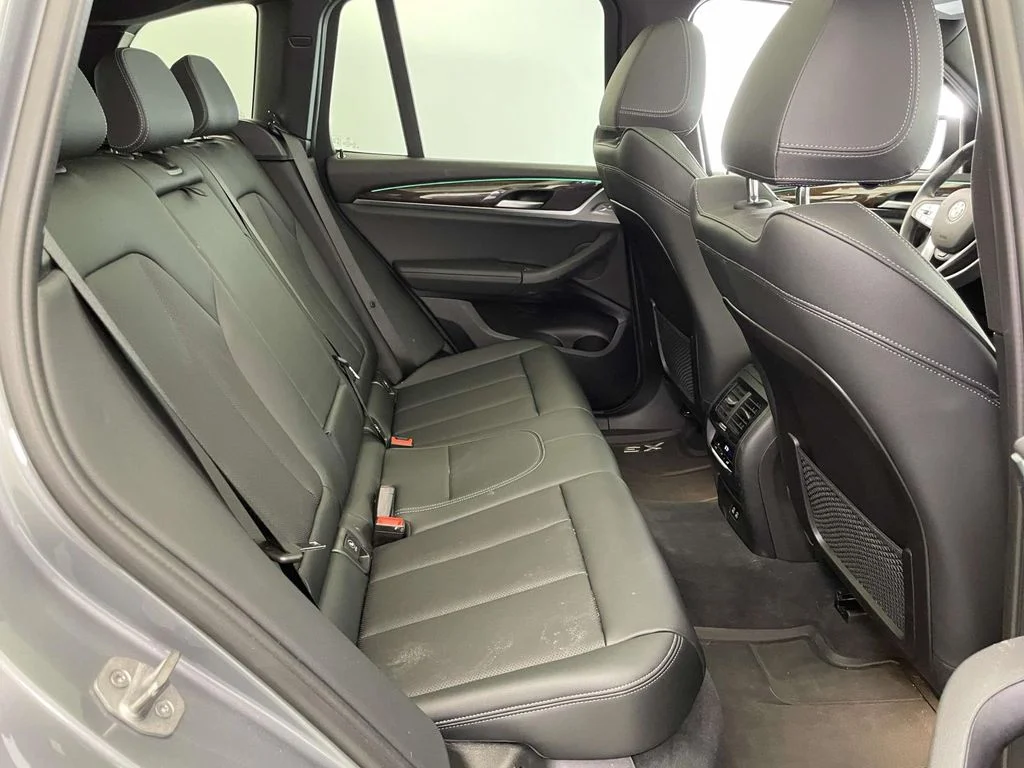 Used 2023 Gray BMW xDrive30i image 20