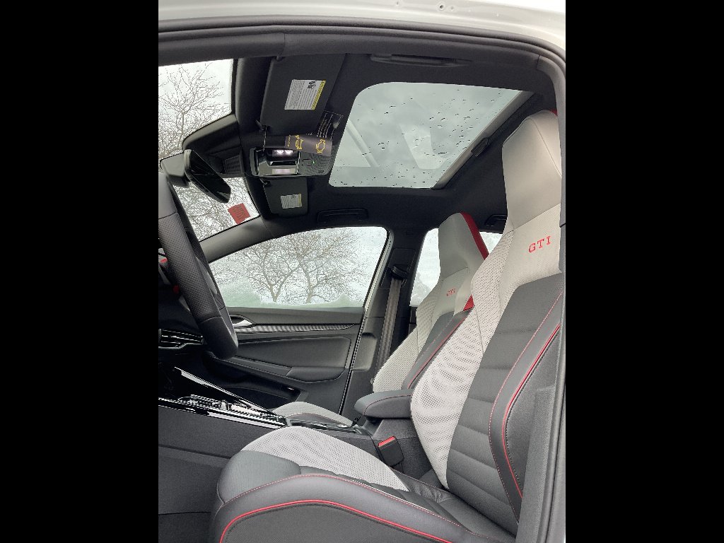 New 2026 Opal White Pearl Volkswagen Autobahn image 9