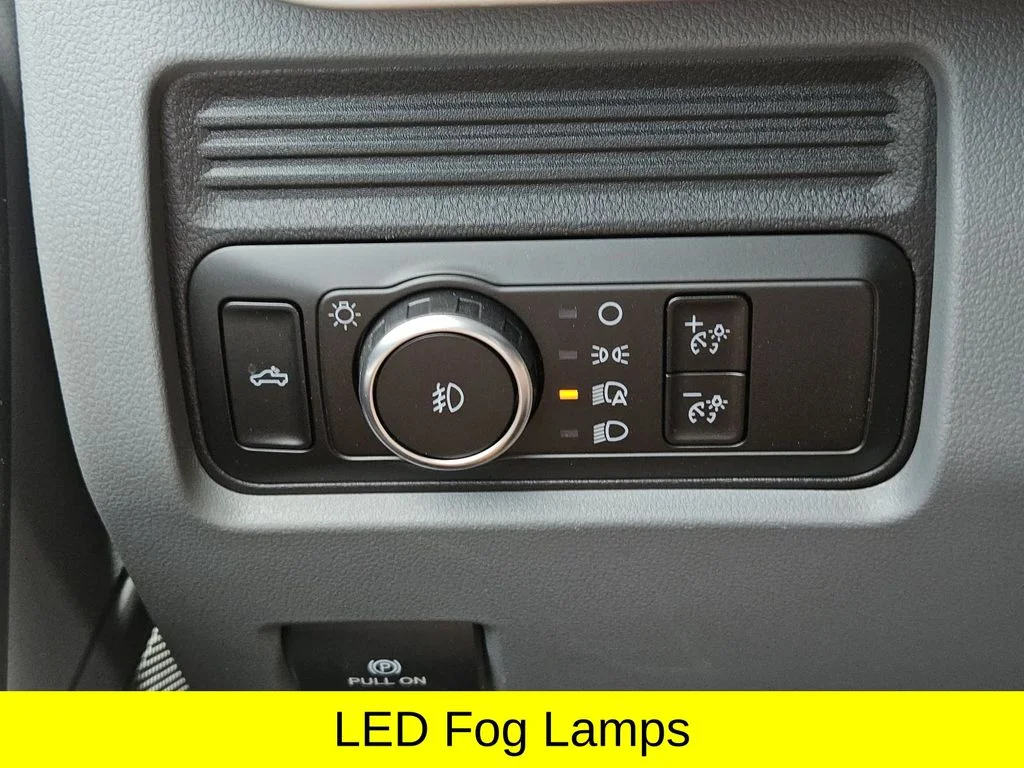 New 2026 Oxford White Ford F-350® XL image 18