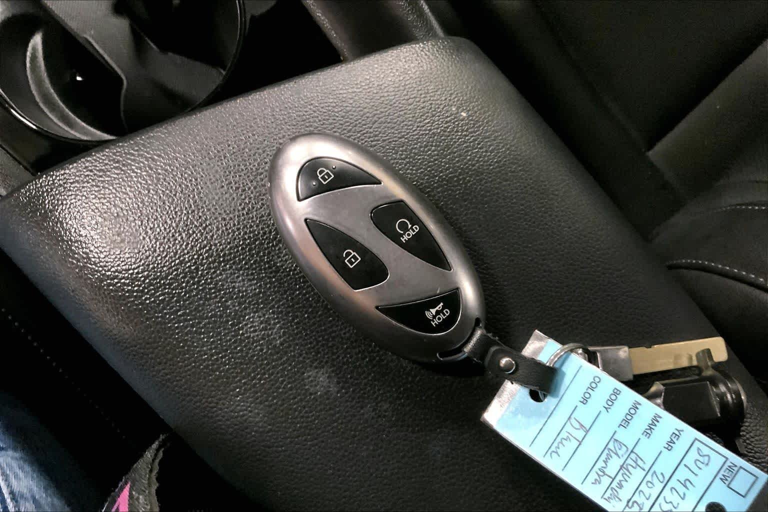 Used 2025 Abyss Black Hyundai Limited image 15