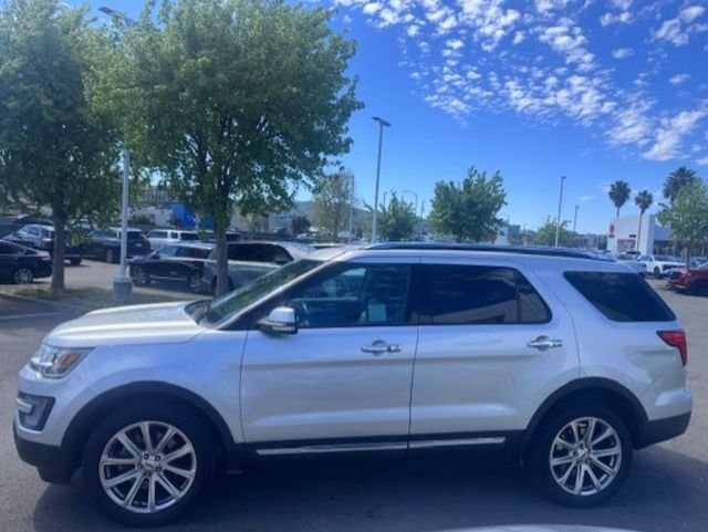 2017 Ford Explorer Limited photo 5