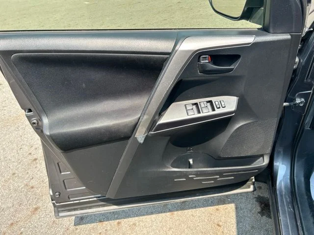 Used 2018 Gray Toyota LE image 19