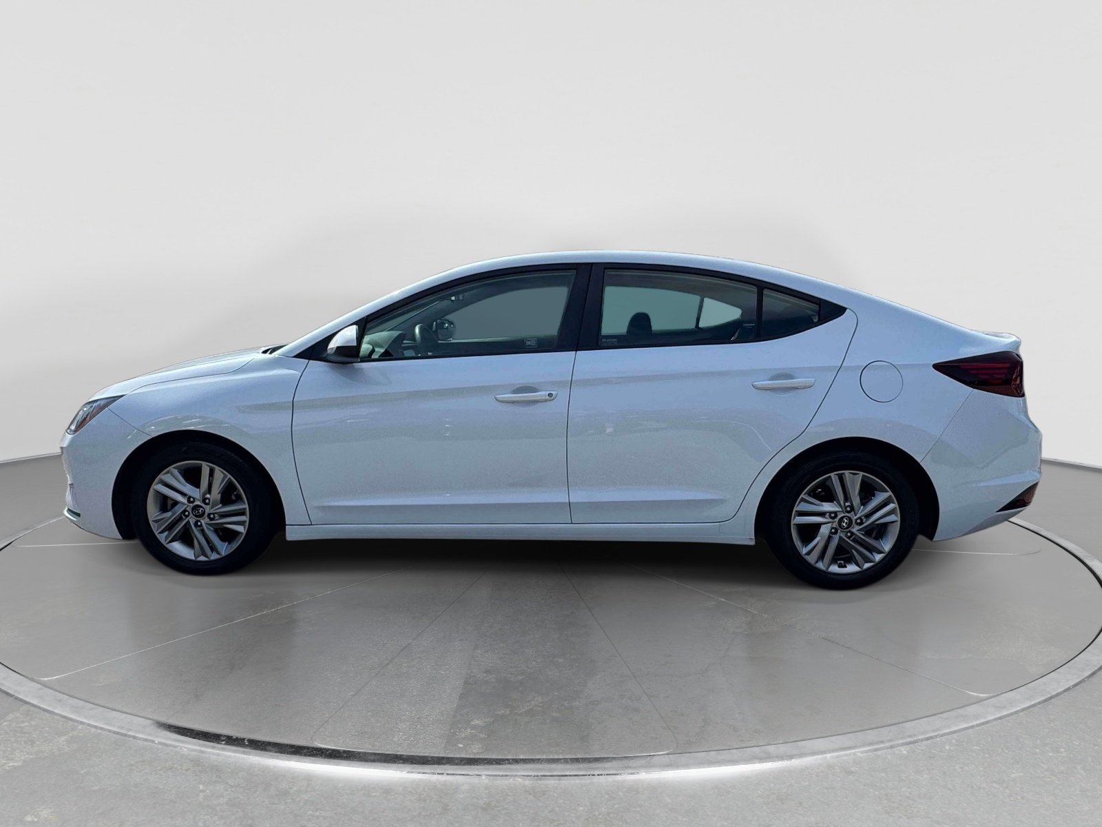 Certified Used 2020 White Hyundai SEL image 4