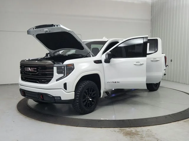 Used 2023 White GMC AT4X image 12