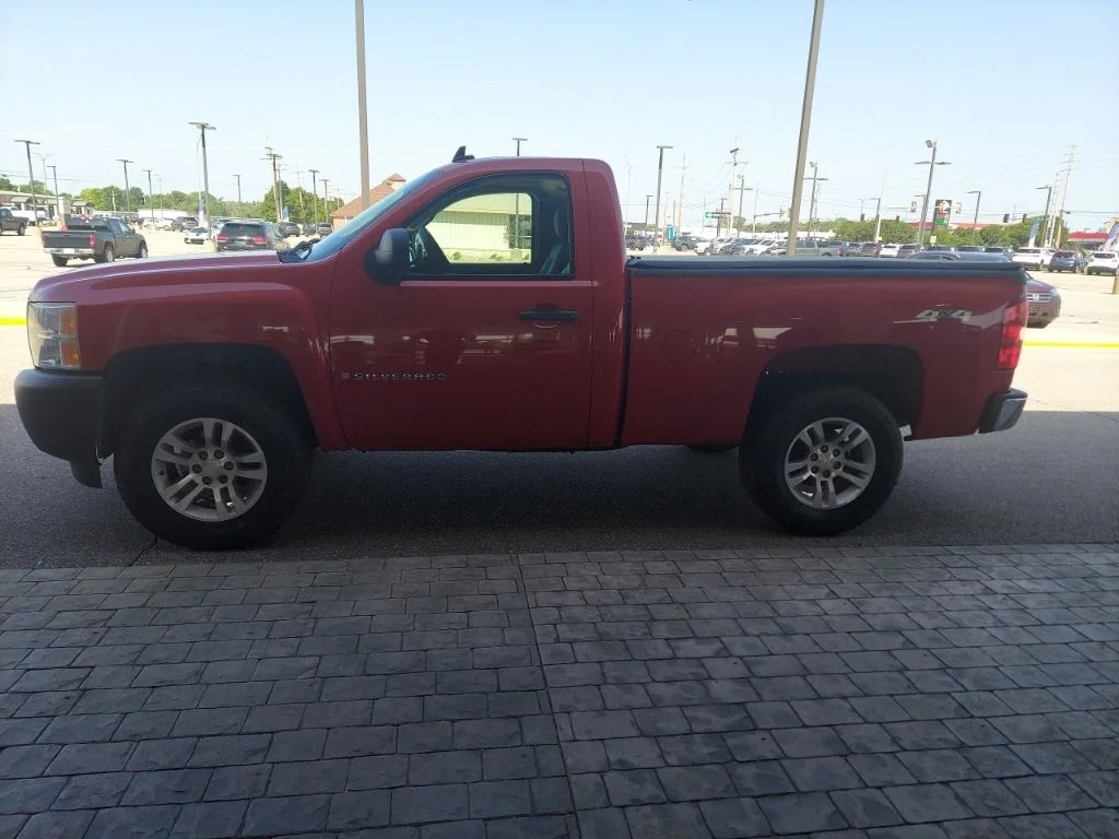 Used 2007 Red Chevrolet Work Truck image 4
