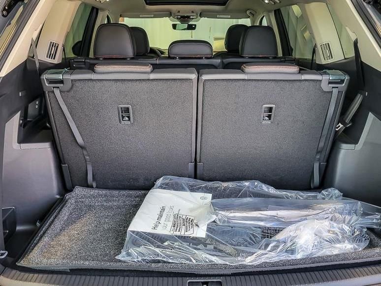 New 2026 Pure Gray Volkswagen 2.0T Peak Edition image 19