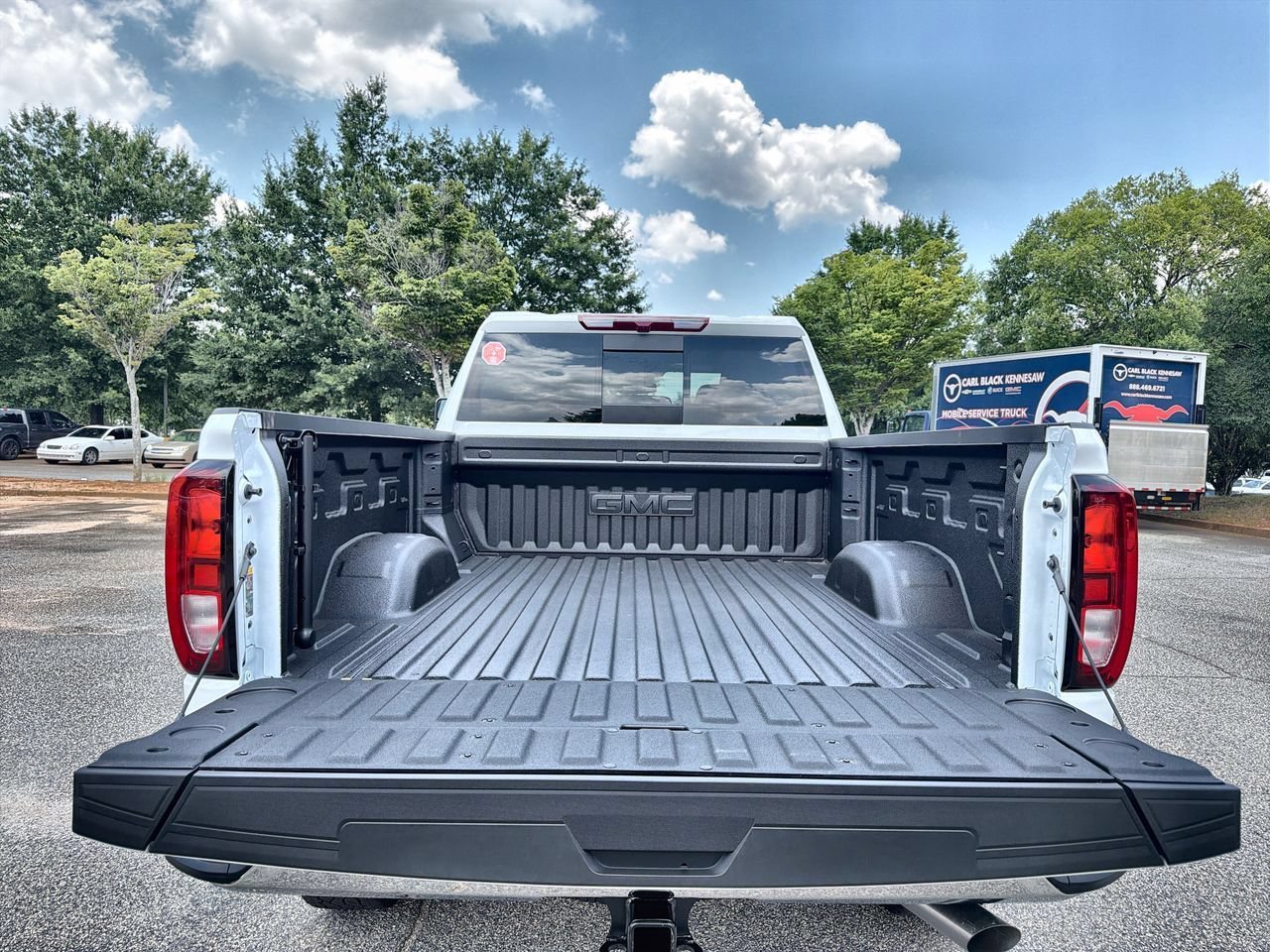 New 2026 Summit White GMC SLE image 21