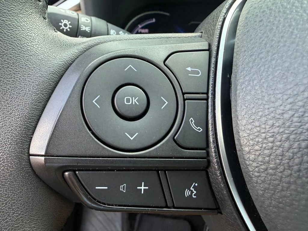 Used 2024 Blue Toyota XLE Premium image 18