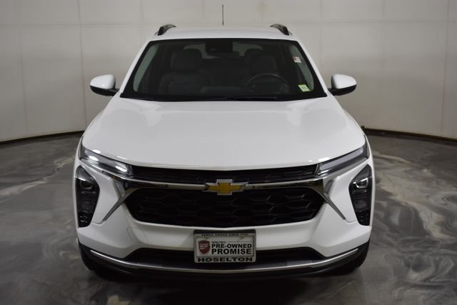 Used 2024 White Chevrolet LT image 12