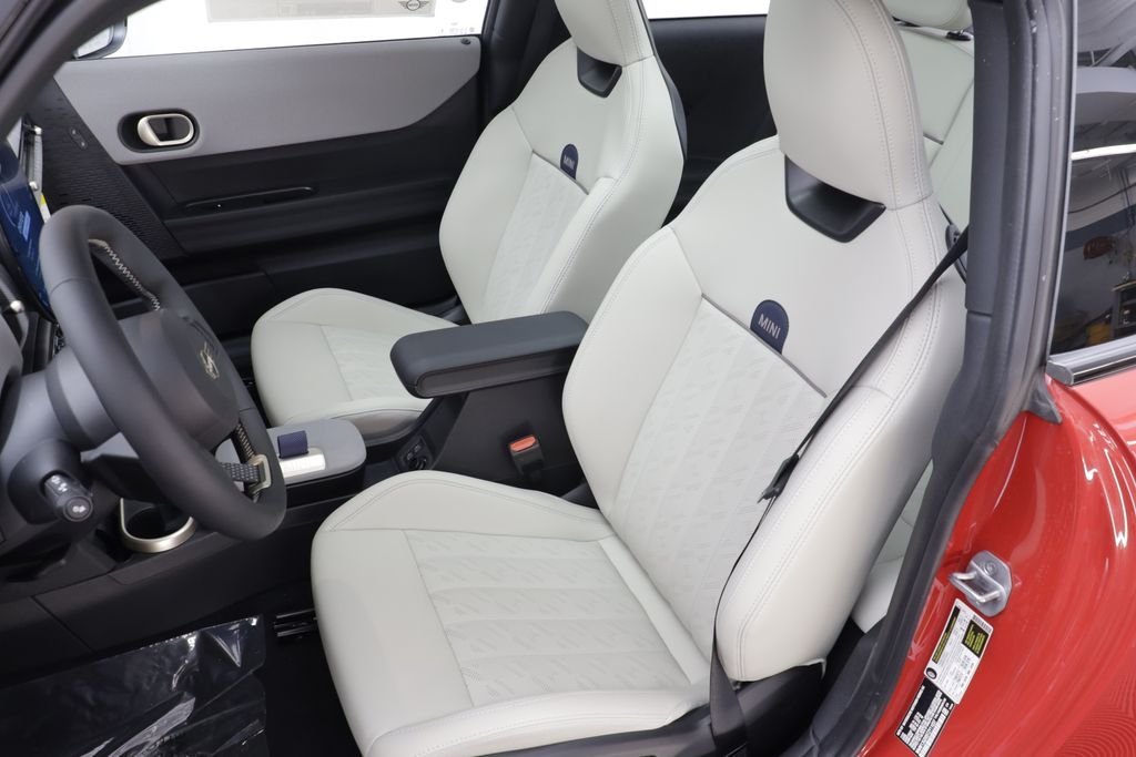2026 MINI Hardtop 2 Door - Photo 14