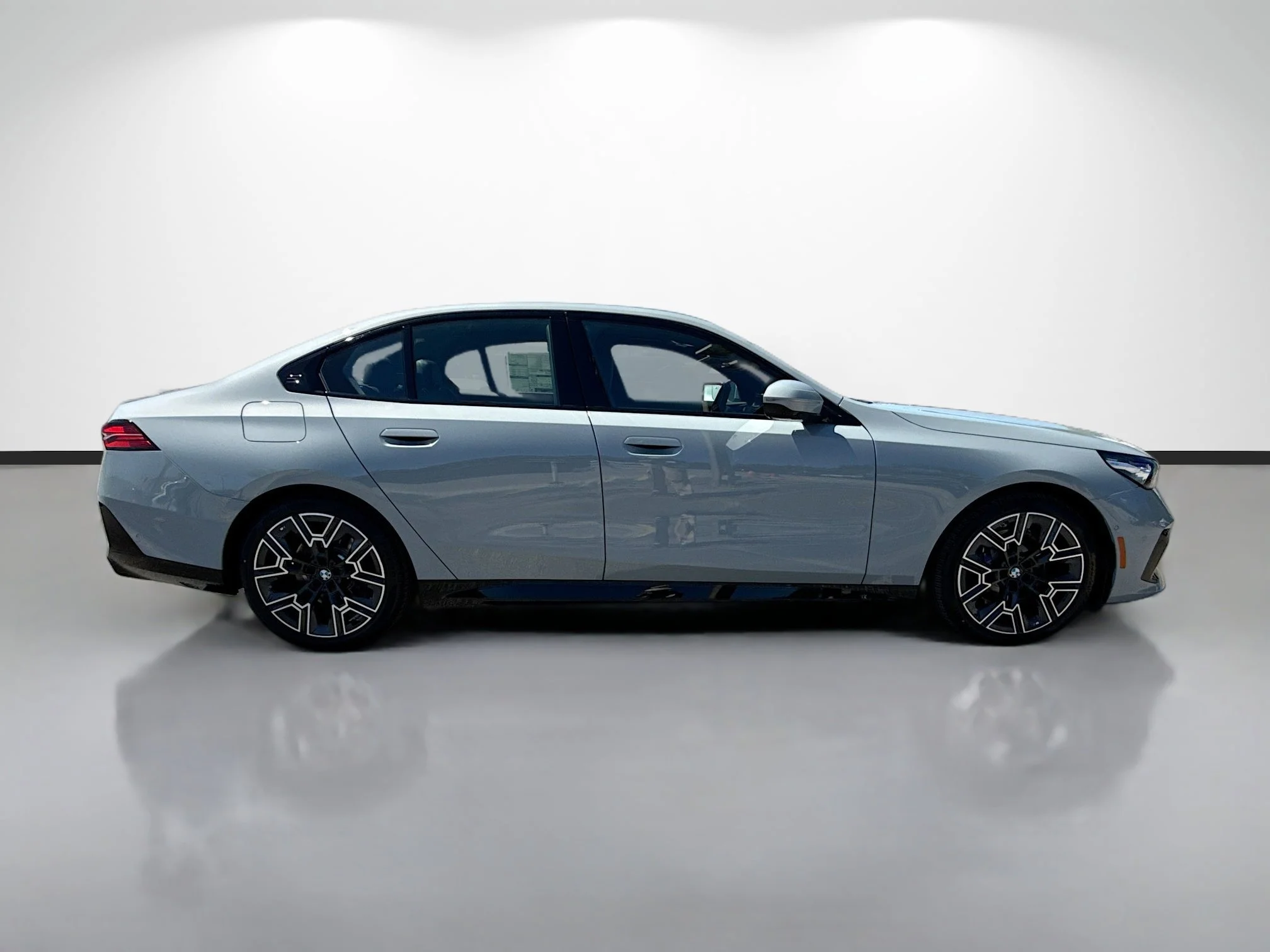 New 2027 Brooklyn Grey Metallic BMW 530i image 2
