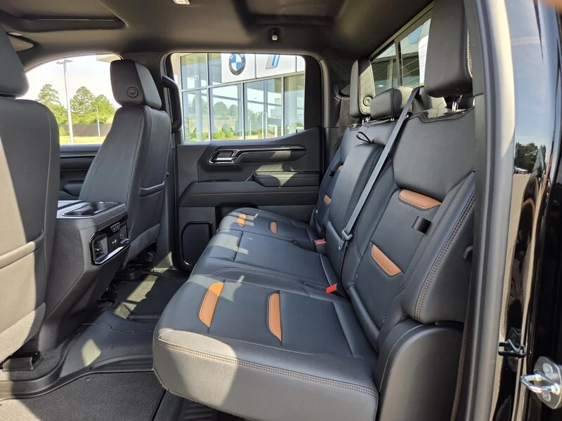 Used 2024 Onyx Black GMC 4WD CREW CAB 147" AT4 image 15