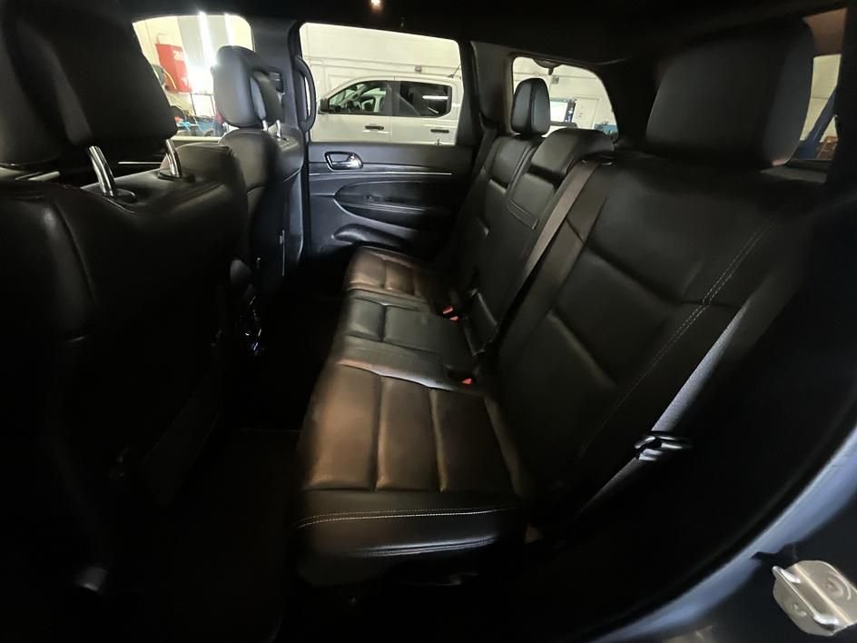 Used 2021 Blue Jeep Limited image 28