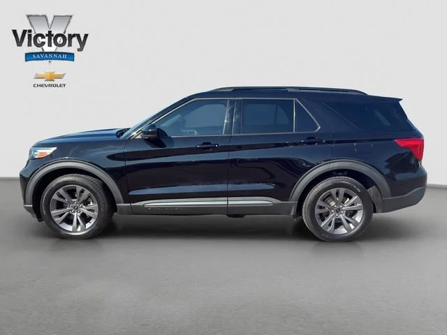 Used 2022 Black Ford XLT image 4