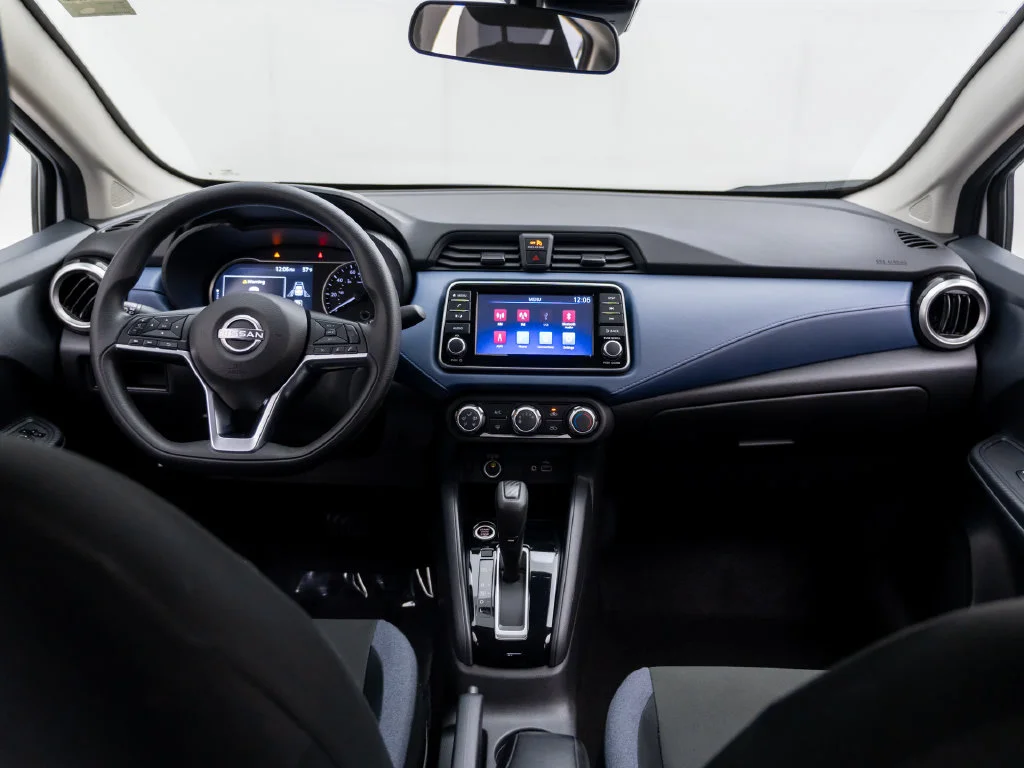 Used 2025 White Nissan 1.6 SV image 12