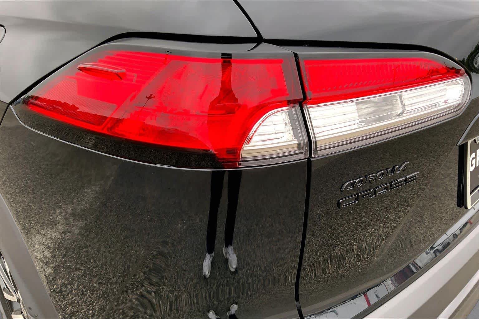 Used 2025 Jet Black Toyota Hybrid S image 28