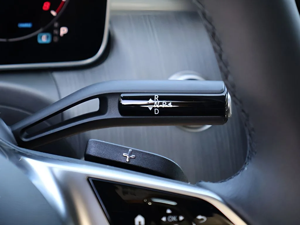 New 2026 Graphite Grey Metallic Mercedes-Benz C 300 image 33