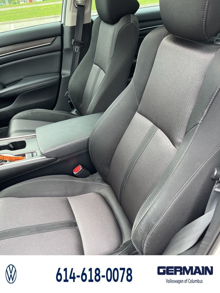 Used 2019 White Honda EX image 20