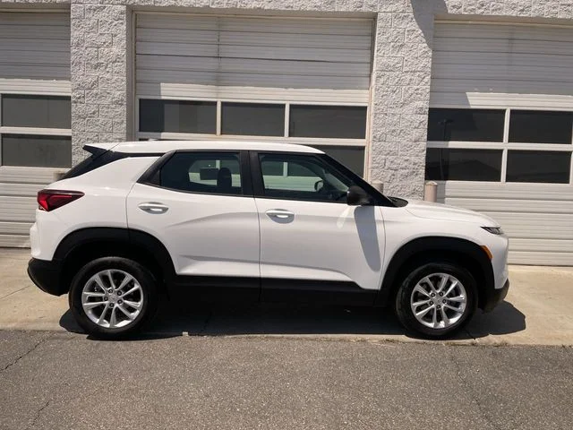 Used 2026 White Chevrolet LS image 1