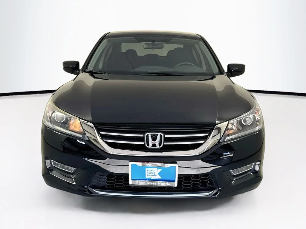 Used 2013 Black Honda Sport image 2