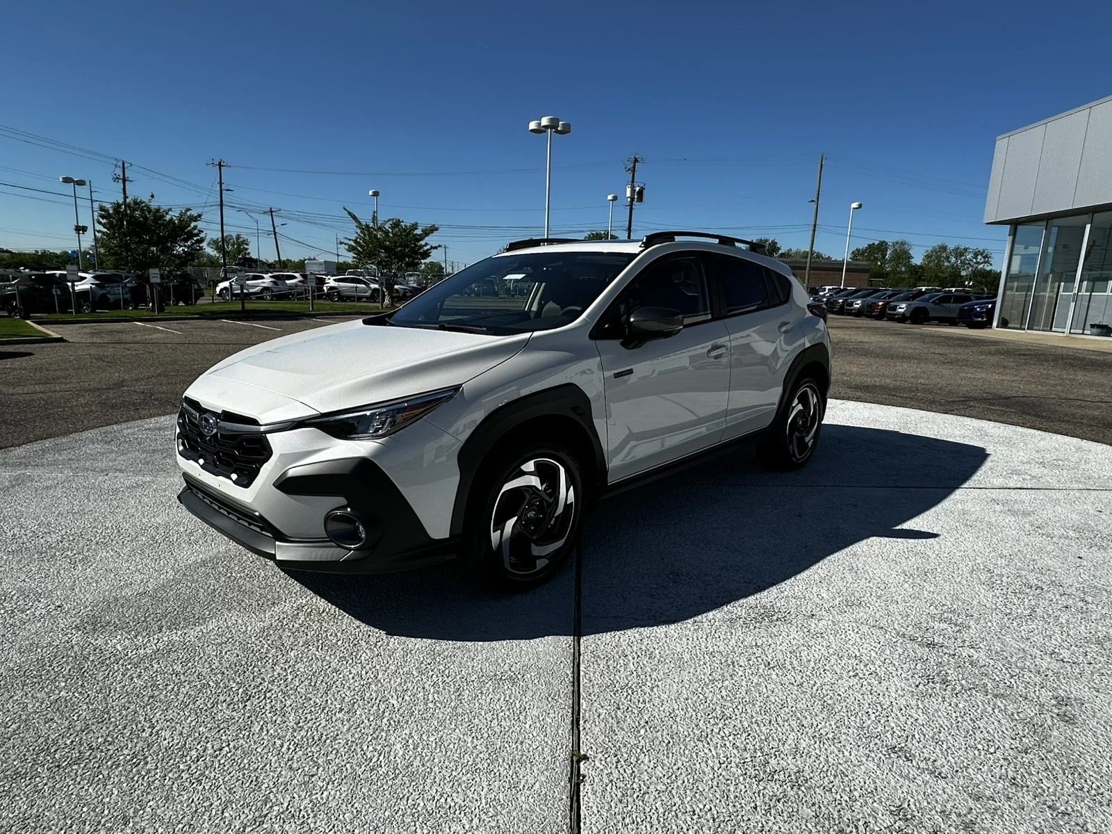 New 2026 CRYSTAL WHITE PEARL Subaru Limited Hybrid image 3