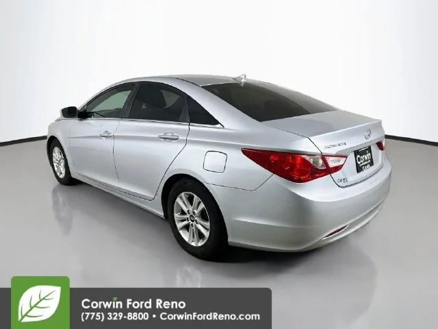 Used 2013 Radiant Silver Metallic Hyundai GLS image 6