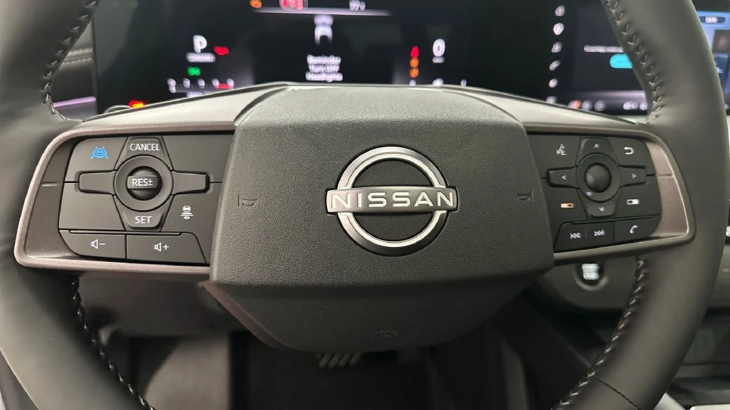New 2027 Gray Nissan Platinum image 15