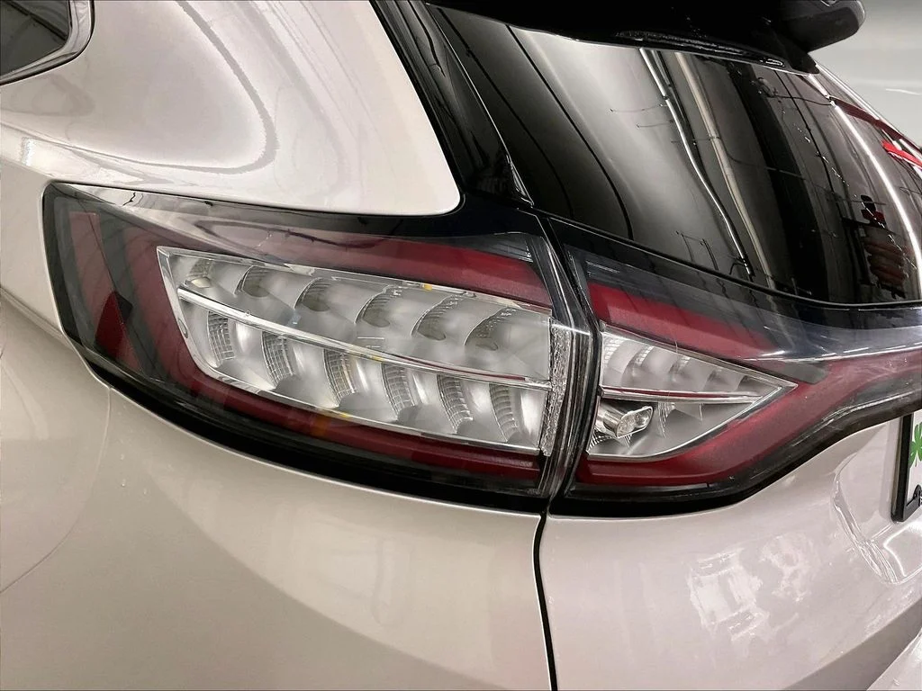 Used 2016 White Ford Titanium image 34