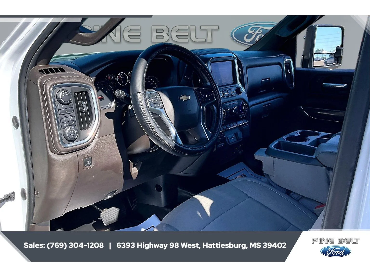 Used 2021 Summit White Chevrolet LT image 13