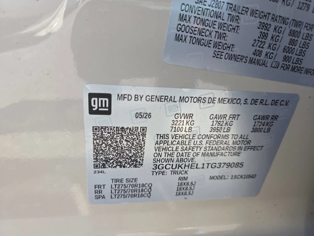 New 2026 White Chevrolet ZR2 image 21
