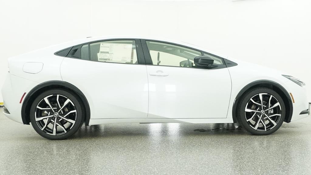 New 2026 Wind Chill Pearl Toyota XSE image 19