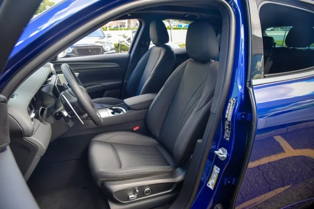 Used 2024 Blu Intenso Metallic Maserati GT image 14