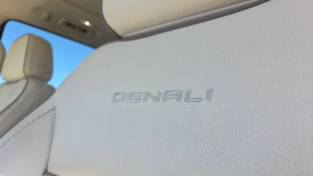 Used 2021 Gray GMC Denali image 34