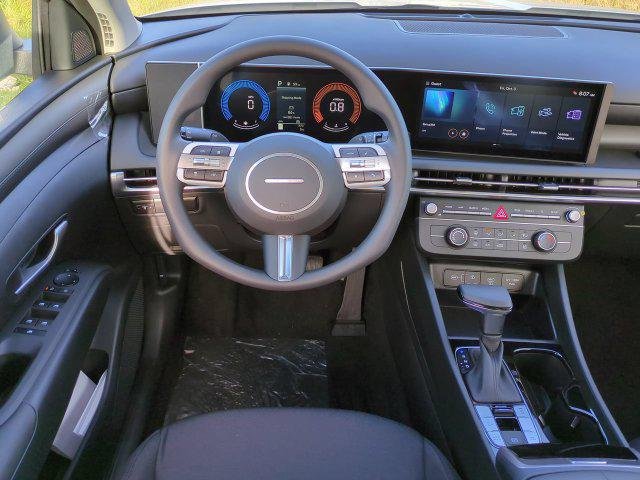 New 2026 White Hyundai SE FWD image 15