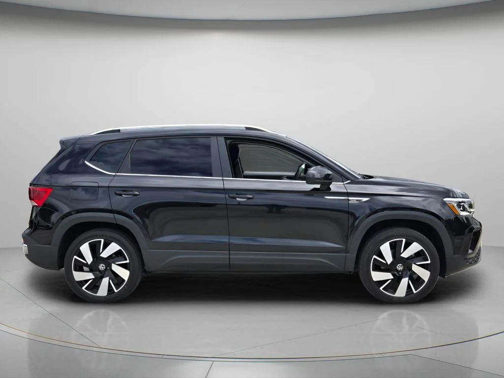 Used 2024  Volkswagen 1.5T SEL image 5