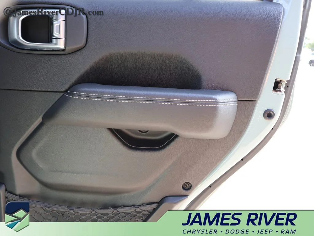 Used 2023 Gray Jeep Sahara 4xe image 11