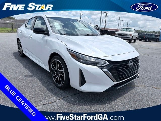 Used 2025 Aspen White Nissan SR image 1