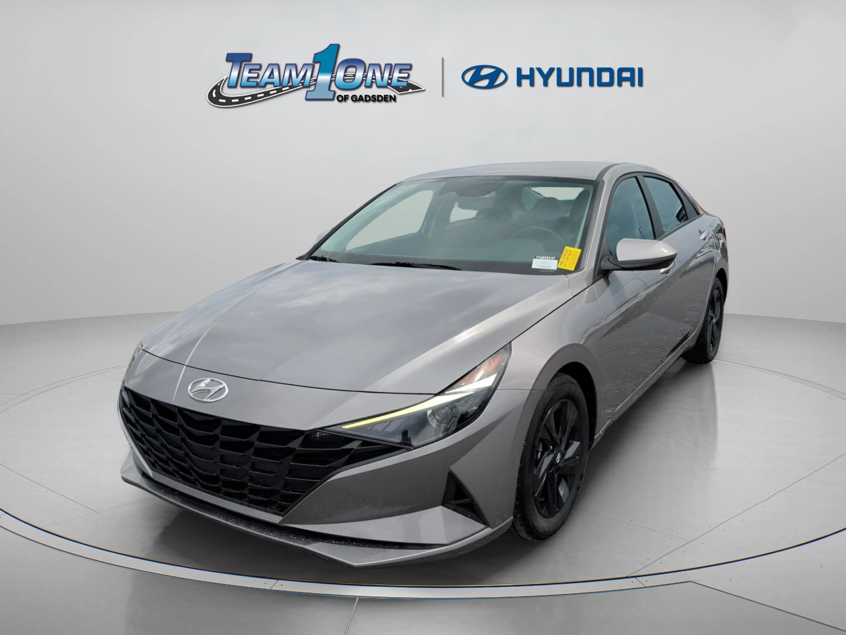 Used 2023 Fluid Metal Hyundai SEL image 4