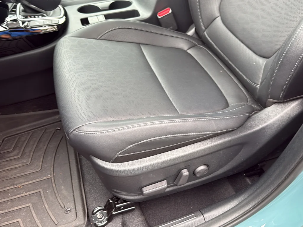 Certified Used 2026 Blue Kia SX image 6