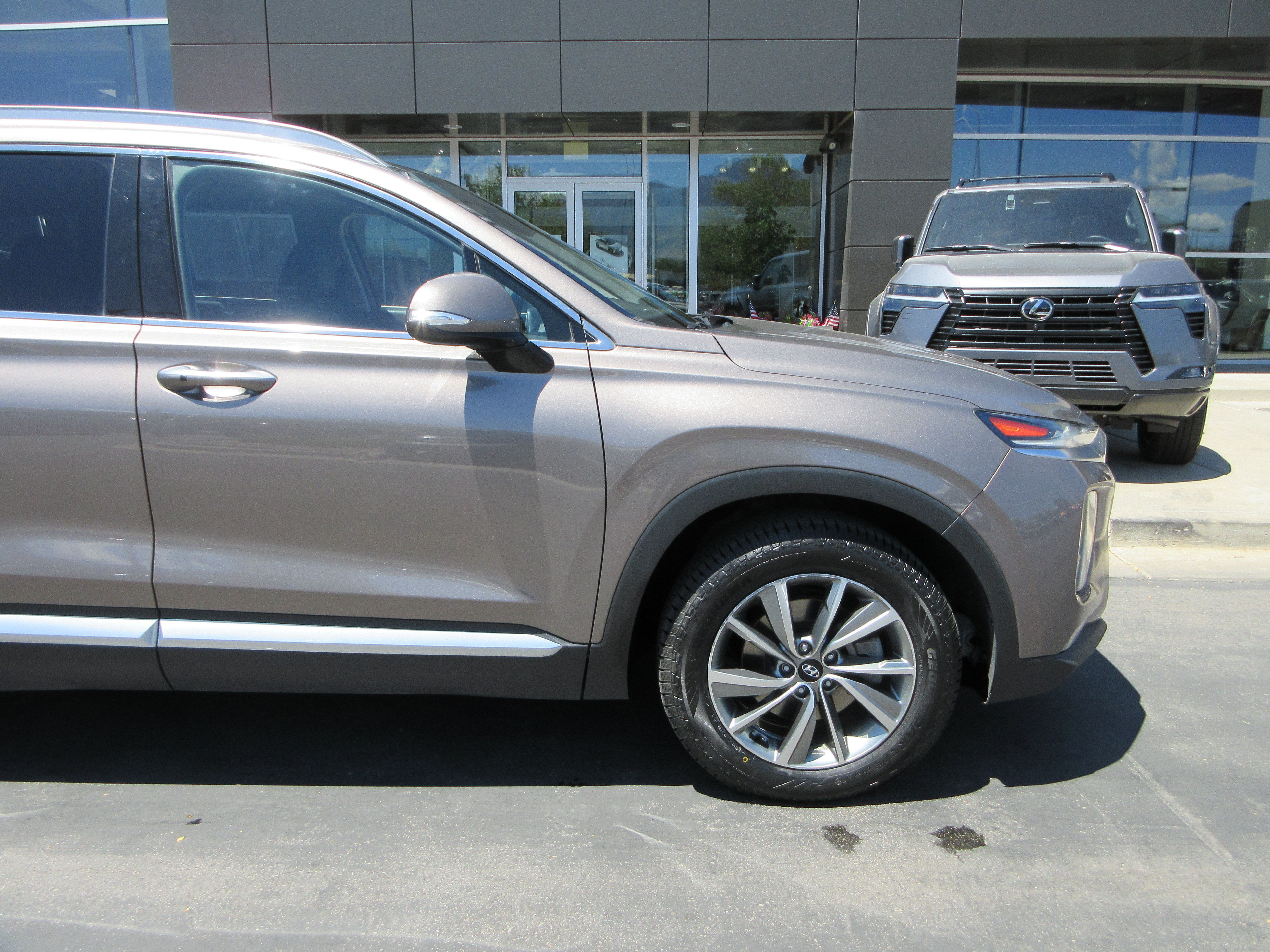 Used 2019 Earthy Bronze Hyundai Limited image 13