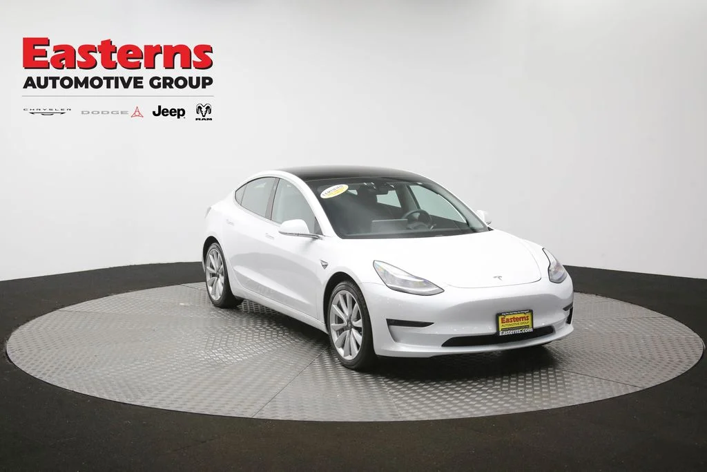 Used 2019 White Tesla Standard Range Plus image 44