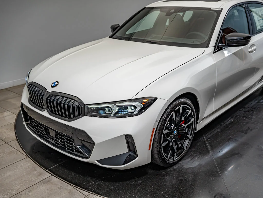 New 2026 Alpine White BMW 330i xDrive image 13