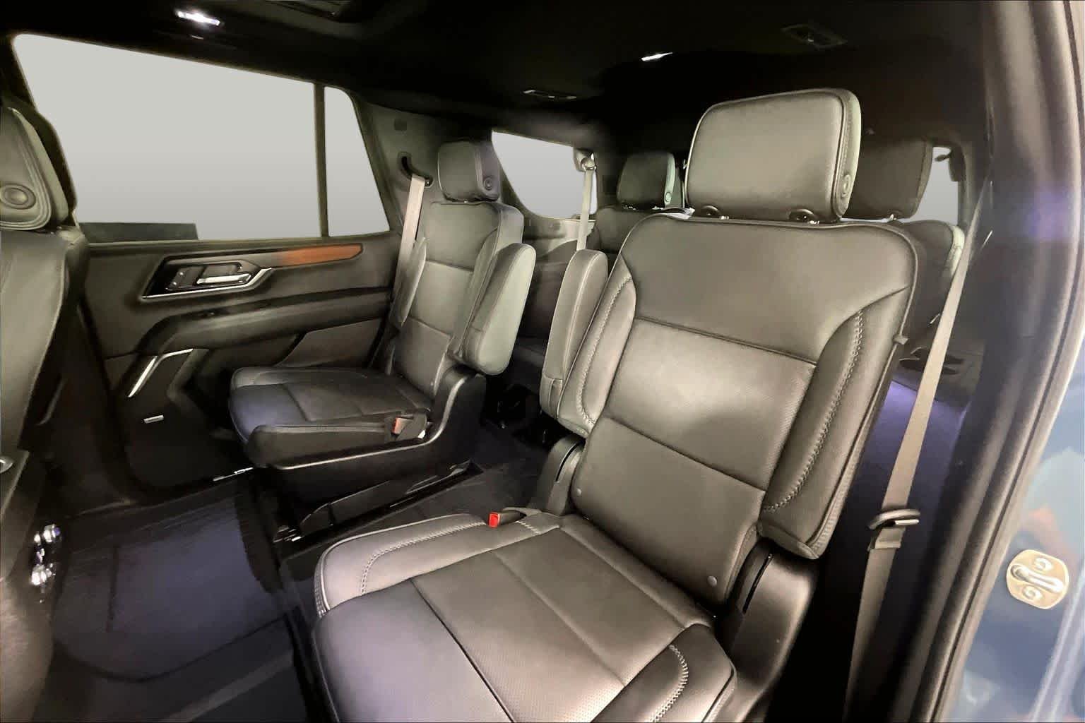 Used 2025 Downpour Metallic GMC Denali image 18