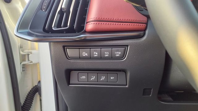 2026 Mazda CX-70 Premium Package - Photo 18