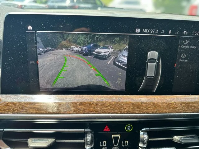 Used 2023 Black BMW xDrive30i image 19
